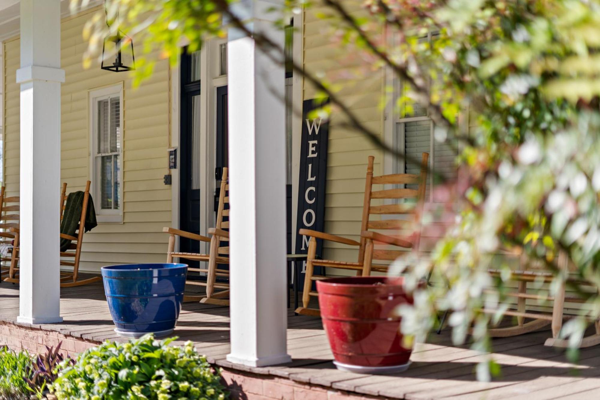 The Tellico Plains Inn And Event Venue Exterior photo