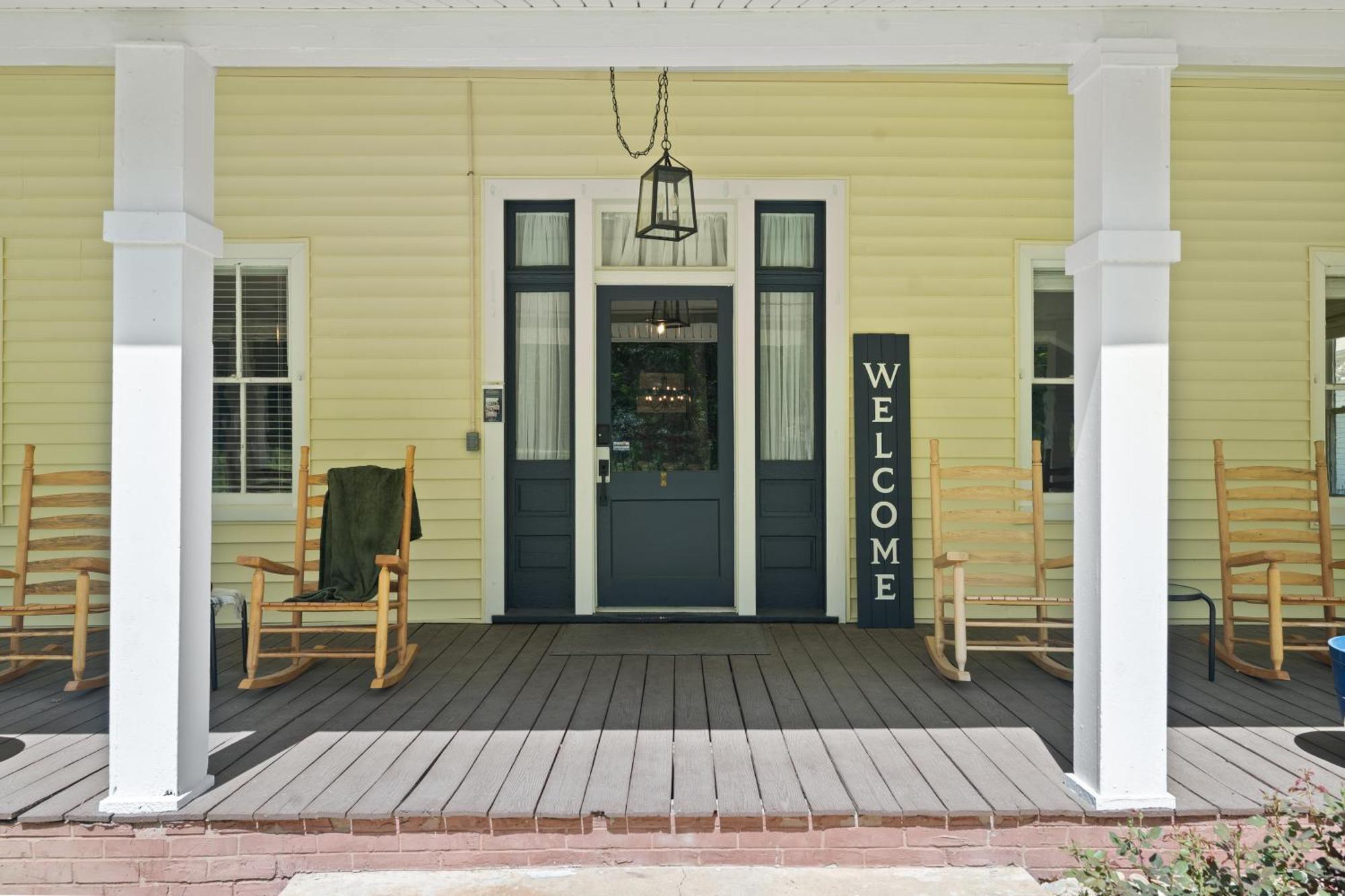 The Tellico Plains Inn And Event Venue Exterior photo